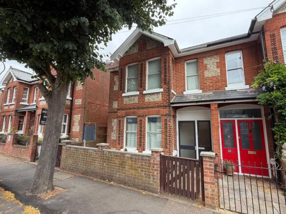 1 bedroom Ground Floor Flat for rent