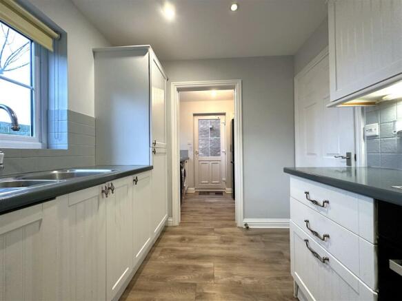 Kitchen Into Utility Room 649