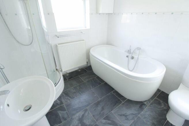 Bath/Shower/WC