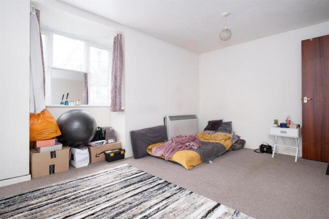Knowles Close-2.jpg