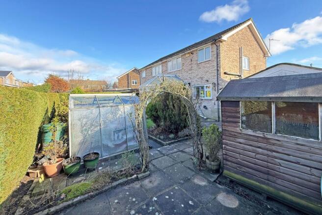 3 bed Semi-Detached for sale Image 4