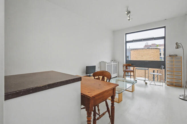 Living Area - Ang...