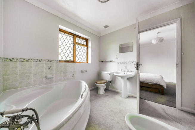 En Suite Bathroom