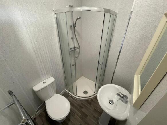 5 bed House Share to rent Image 6