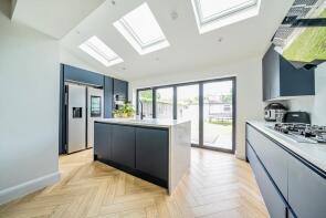 31, Scotland Bridge Road, Addlestone KT15 3HE