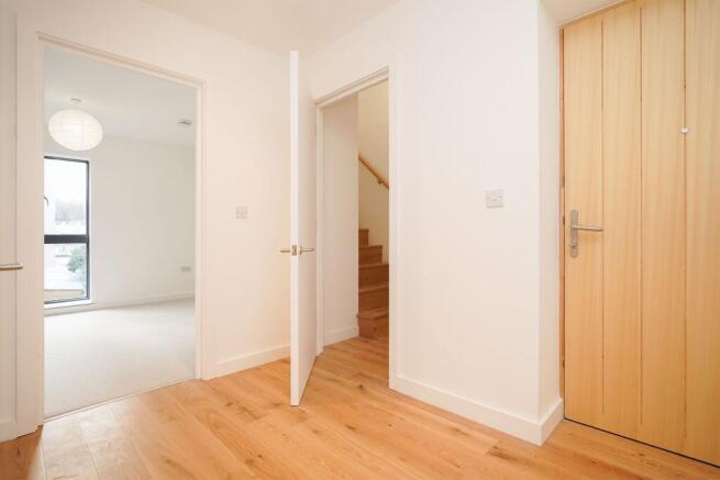 2 bed Apartment to rent Image 7