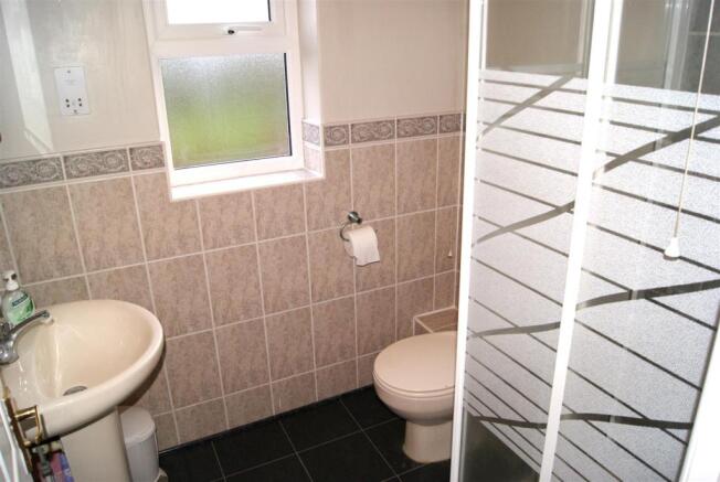 EN SUITE: