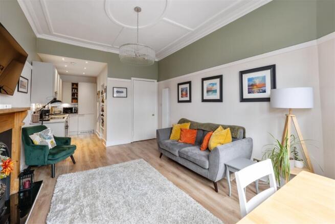3/2 275 Crow Road, Broomhill, G11 7BG photo 4