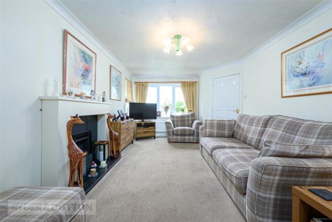 4 bed Detached for sale Image 7