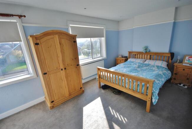 MASTER BEDROOM: