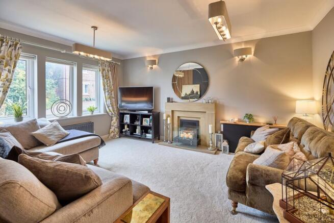4 bed Detached for sale Image 4