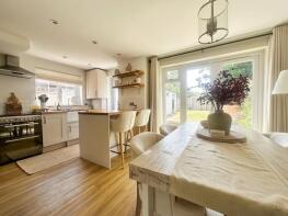 18, Orchard Avenue, Bristol BS35 2LZ