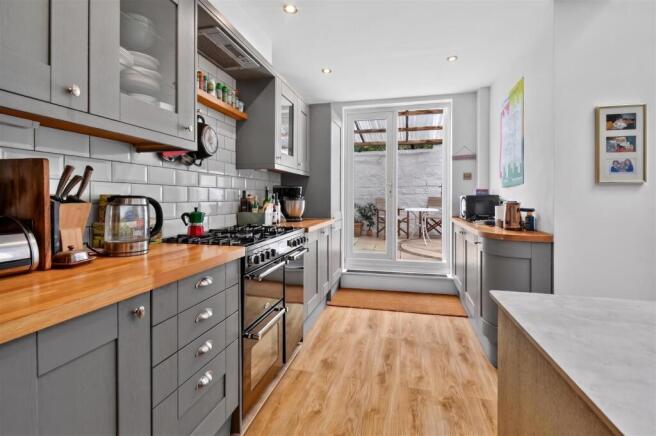 2 bed Terraced for sale Image 4