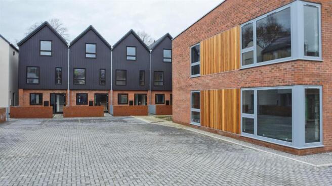 2 bed Terraced for sale Image 7