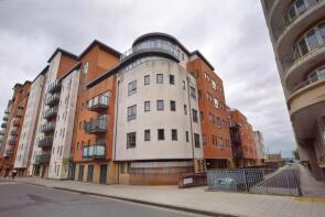 Flat 281, Oceana Boulevard, Lower Canal Walk, Southampton SO14 3JP