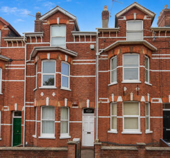 Hillsborough Avenue, Exeter