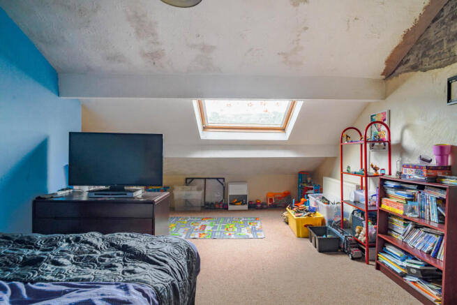 3 bed Terraced for sale Image 9