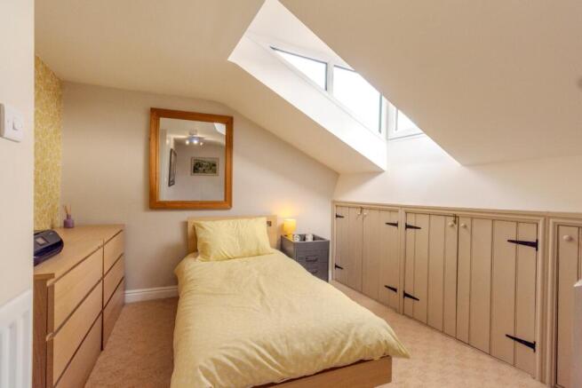 3 bed Semi-Detached for sale Image 11
