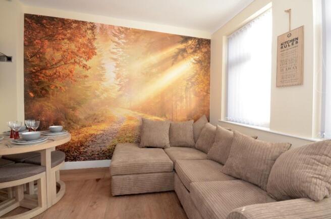 1 bed House Share to rent Image 7