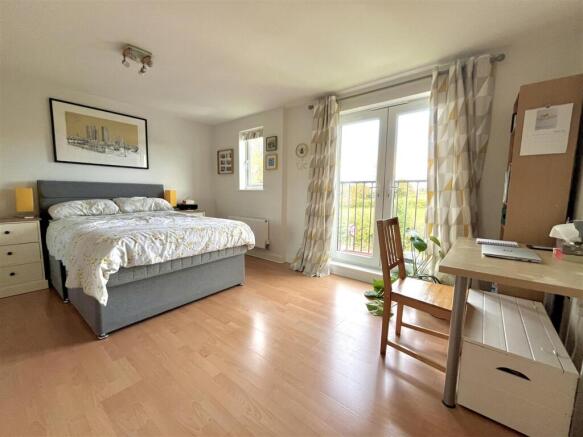 Wellfield Lane, Hale, Altrincham photo 3