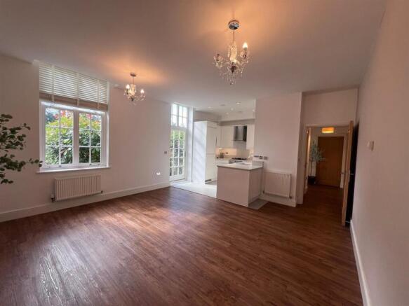 1 bed Apartment to rent Image 10