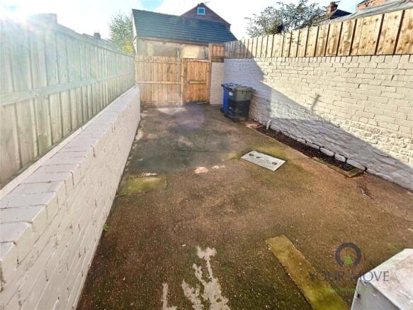 3 bed Terraced to rent Image 6