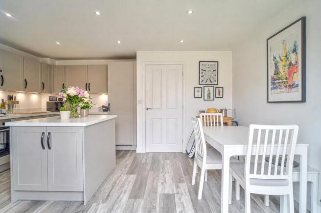 Celt Close, Wichelstowe, Swindon, Wiltshire, SN1 photo 4