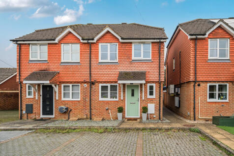 Eastbrooke Road, Alton, GU34