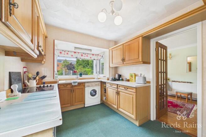 3 bed Semi-Detached for sale Image 4