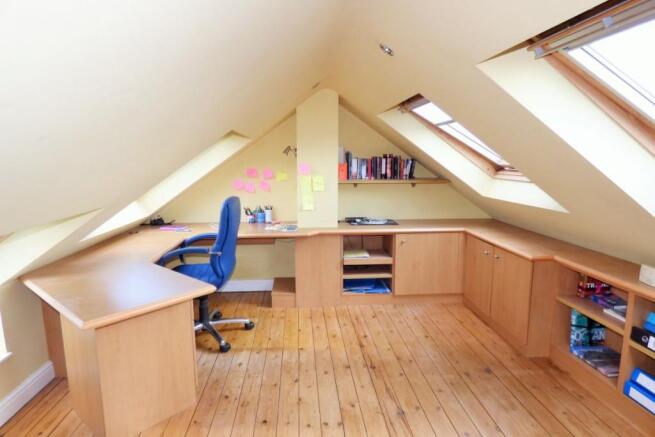 Play Room / Bedroom 5