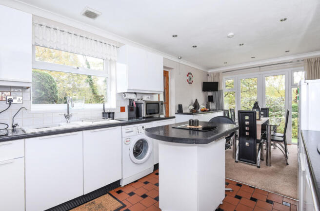 Kitchen dining room