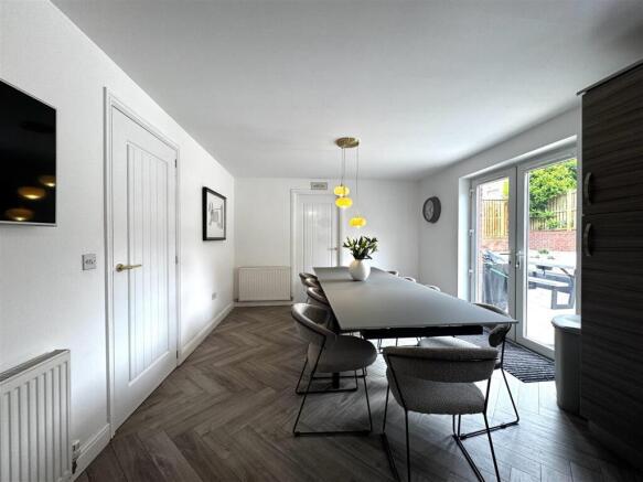 Kitchen/Dining