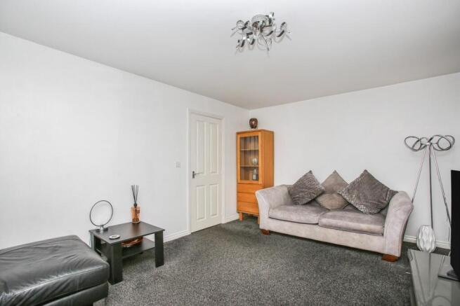 4 bed Semi-Detached for sale Image 12