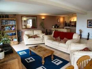 LOUNGE 22' max x 20'8