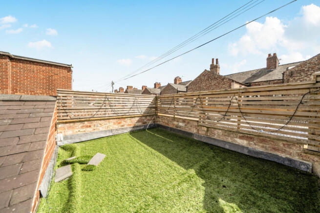 3 bed Terraced for sale Image 12