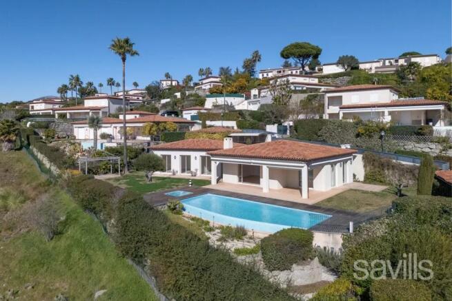 Private secure estate, villa with panoramic sea vi