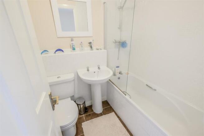 3 bed Terraced to rent Image 9