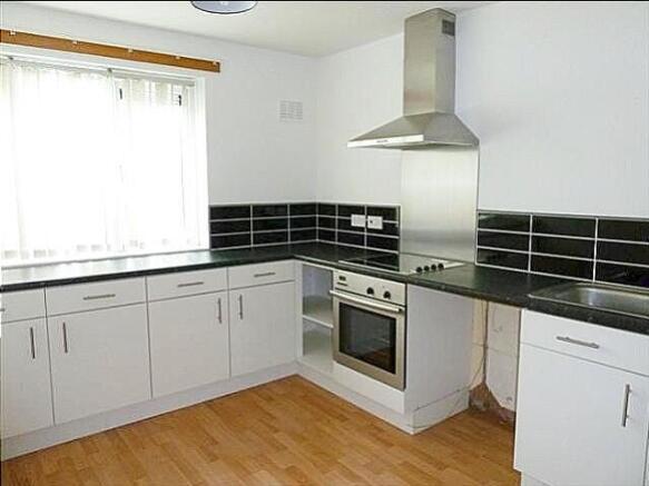 102A Aldersley Rd Kitchen