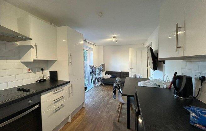 canberra-grove-bs34-7dh-1061759