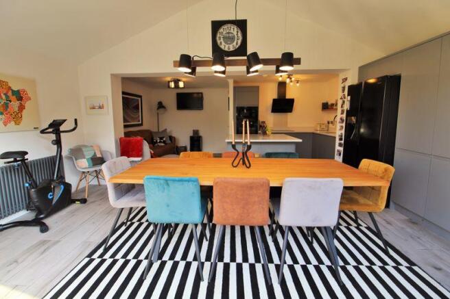Kitchen / Fami...