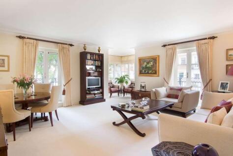 Oak Lodge, Kensington Green
