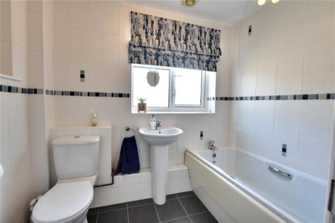 4 bed Semi-Detached for sale Image 12