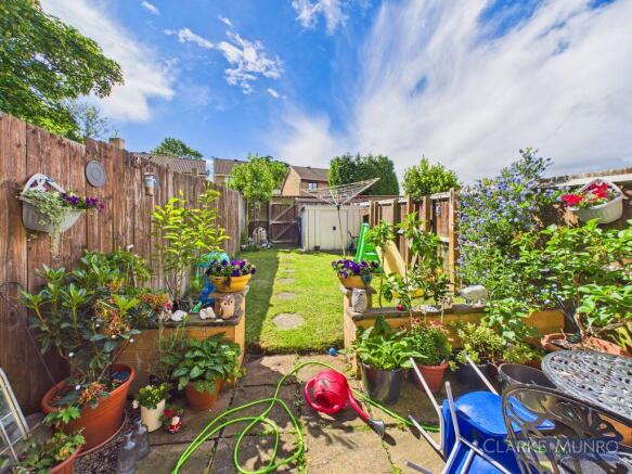 2 bed Terraced for sale Image 9