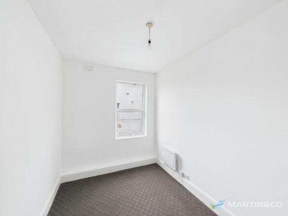 CAM02318G0-PR0565...