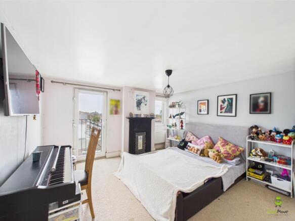 Presented by Clinton at EweMove Bexleyheath and Da