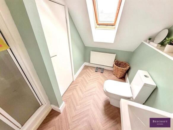 4 bed Town House for sale Image 11