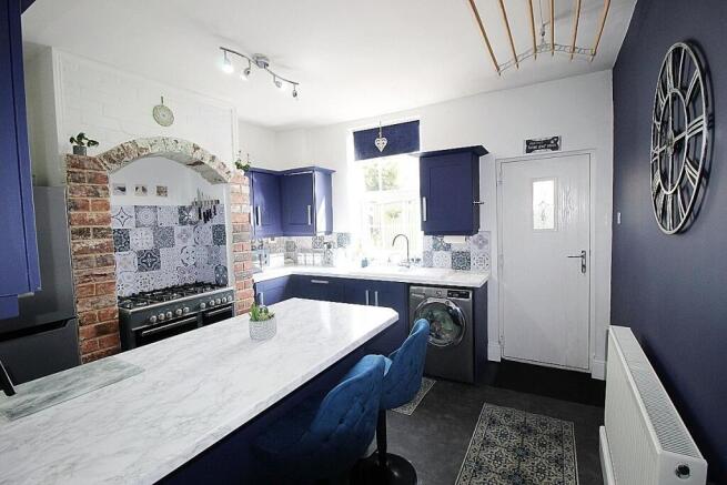 2 bed Terraced for sale Image 7