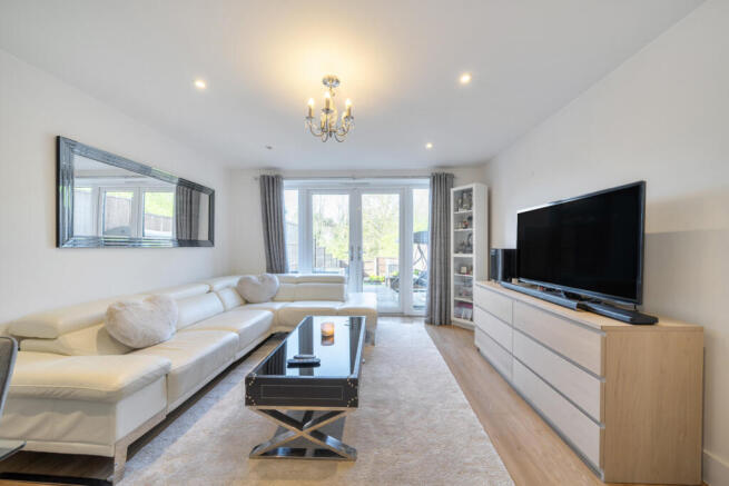 1438956-10-69dcb4...