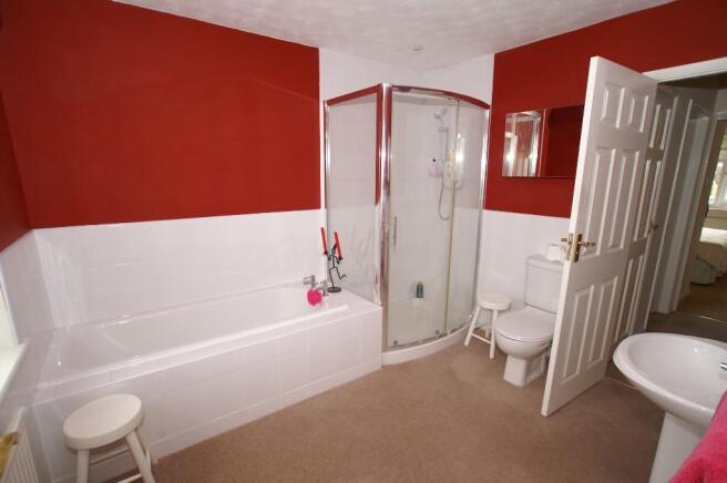 En Suite Bathroom