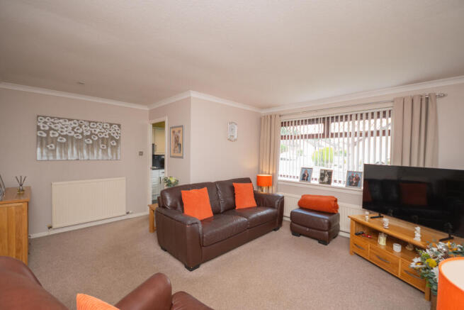 59 Green Bank Road, Balloch, Cumbernauld, North Lanarkshire photo 4